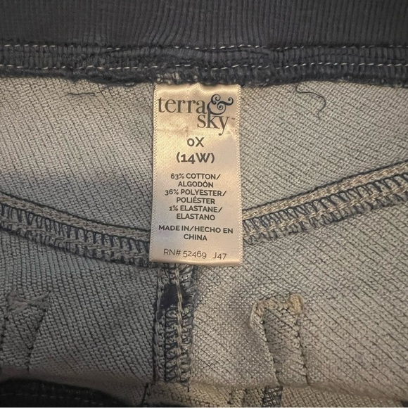 Terra & Sky Blue Jean Shorts with Stretch Denim - Picture 3 of 3